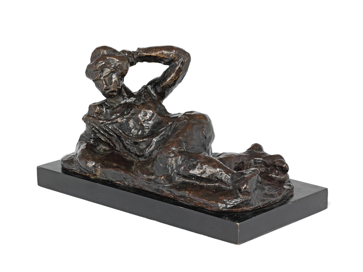 Liggende nøgen i chemise, udtænkt 1906, støbt 1951 (bronze med brun patina) af Henri Matisse