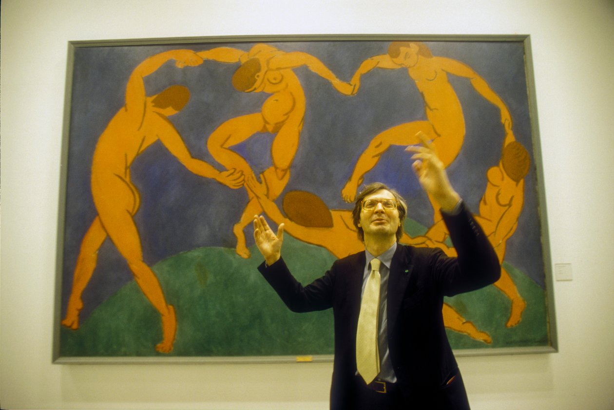 Rom, Quirinal Stables, 2000. Den italienske kunstkritiker Vittorio Sgarbi foran "Dansen" af Henri Matisse på udstillingen "Et hundrede mesterværker fra Eremitagen" (foto) af Henri Matisse
