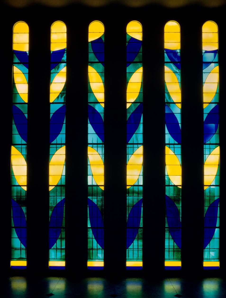 Glasmosaikvindue fra Rosaire-kapellet, også kendt som Matisse-kapellet af Henri Matisse