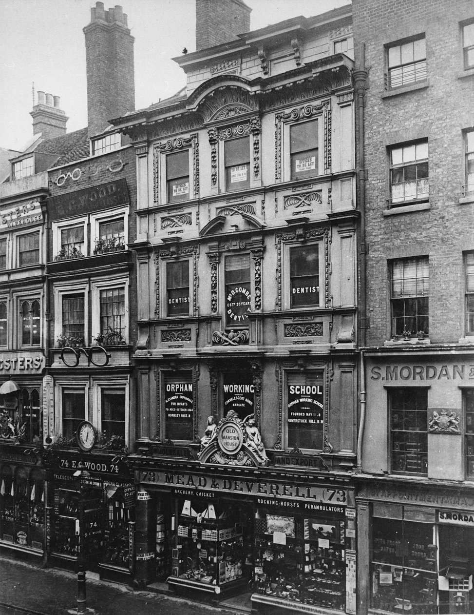 nr. 73, Cheapside, ca. 1883 af Henry Dixon