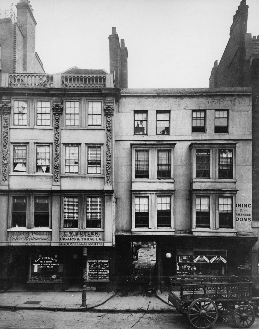 Aldgate, resterne af den gamle Saracen