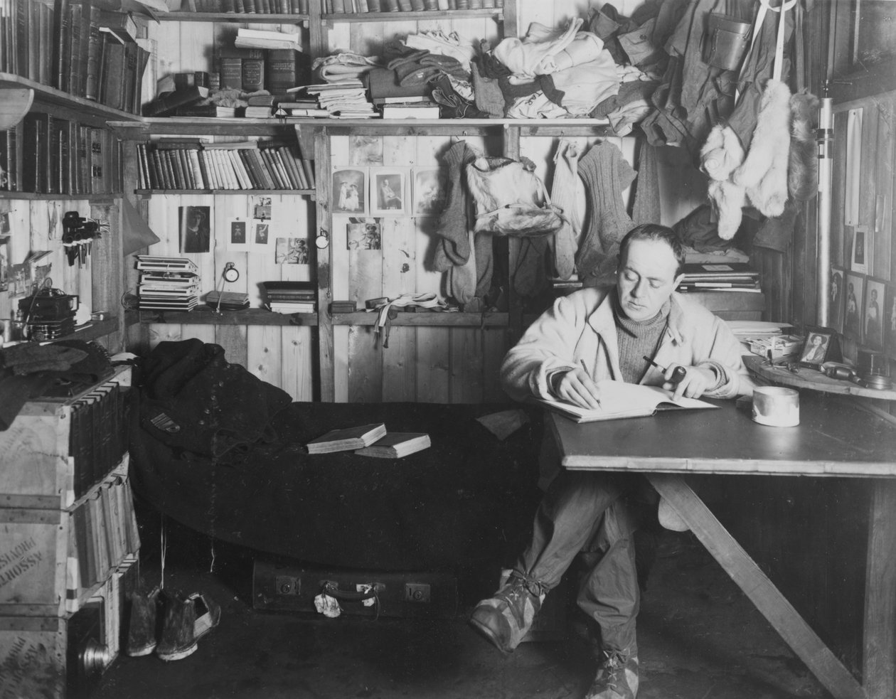 Kaptajn Scott i sin hule i Winter Quarters under 