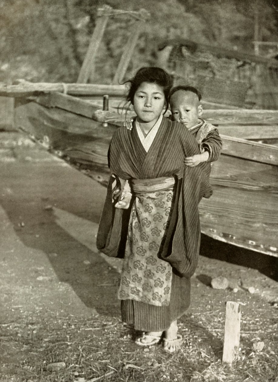 A Fishermans Children, 1910. af Herbert Ponting