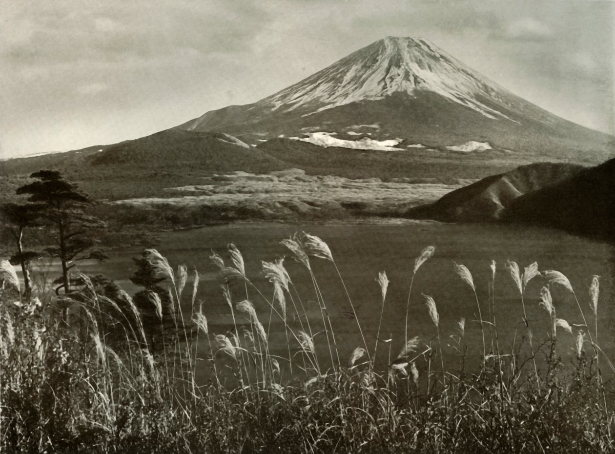 Fuji og Kaia-græsset, 1910. af Herbert Ponting
