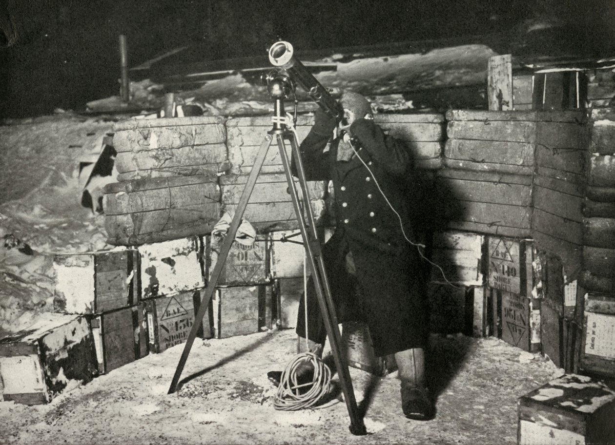 Løjt. Evans observerer en okkultation af Jupiter, 8. juni 1911, 1913 af Herbert Ponting