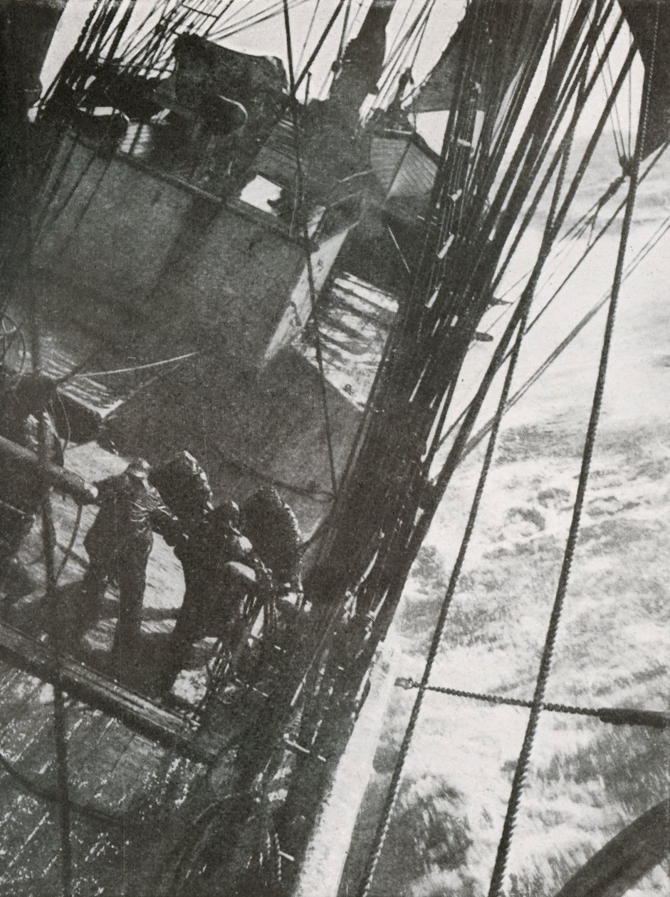 Manning the Pumps, c19101913, 1913 af Herbert Ponting