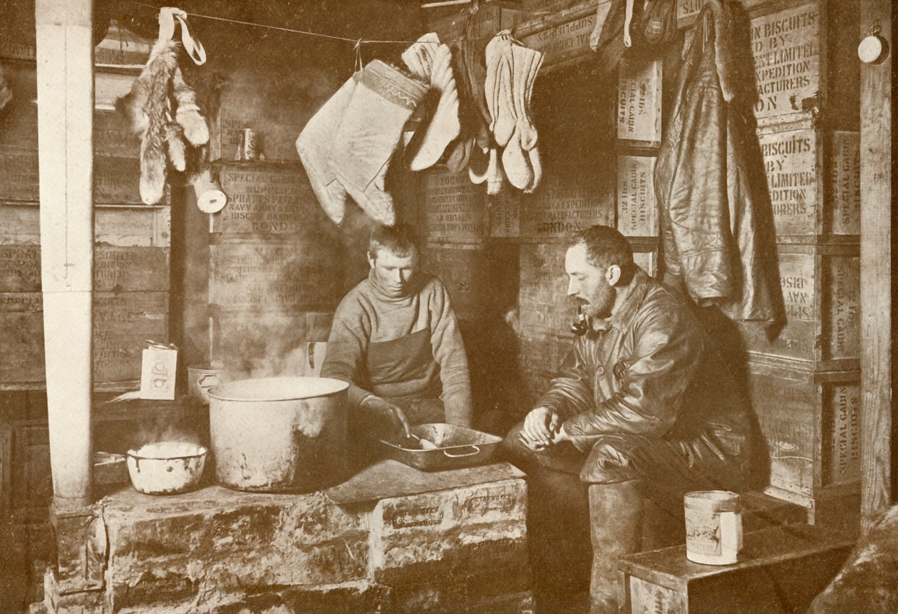 Meares og Demetri ved spækovnen i Discovery Hut, 3. november 1911, 1913 af Herbert Ponting