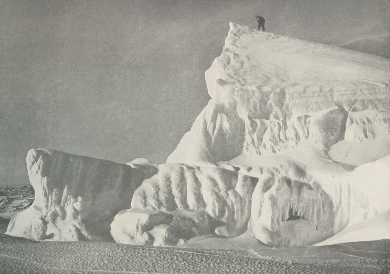 På toppen af et isbjerg, c1911, 1913 af Herbert Ponting