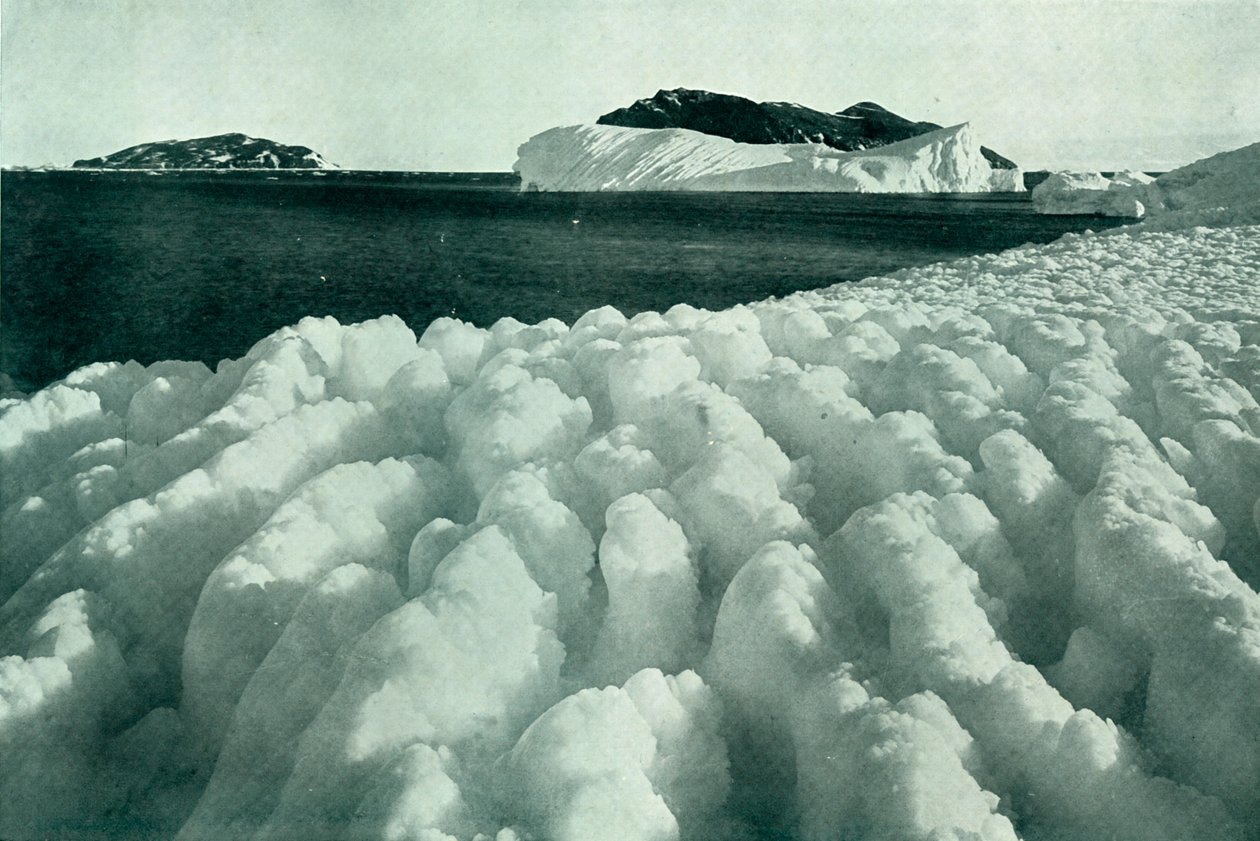 Spray Ridges of Ice After A Blizzard, c19101913, 1913. af Herbert Ponting