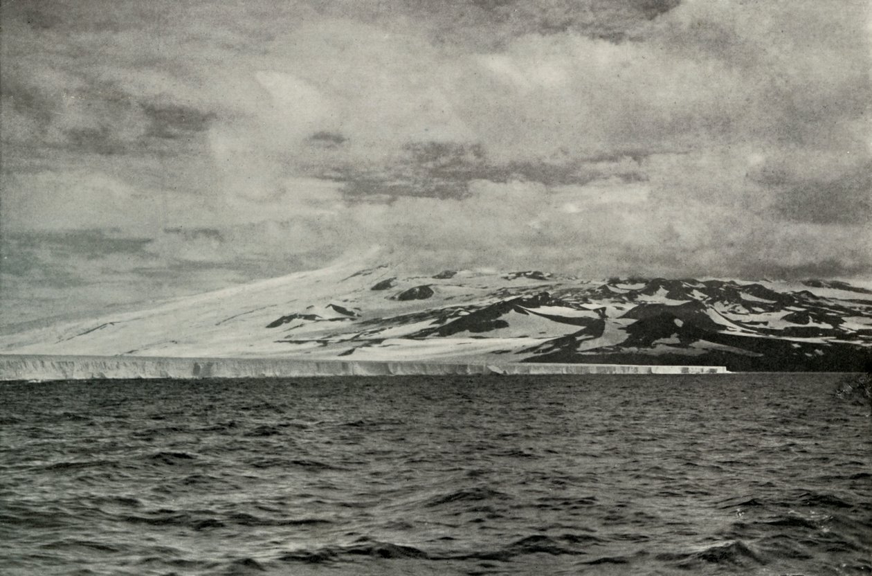 Barrieren og Mount Terror, c19101913, 1913 af Herbert Ponting