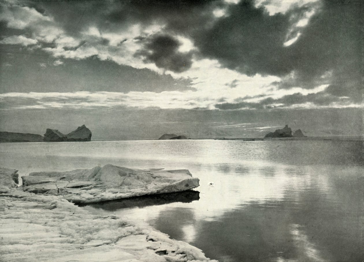 The Falling of the Long Polar Night, c19101913, 1913. af Herbert Ponting