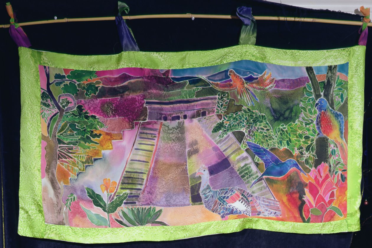 Mayan Temple, 2005 (farvestoffer på silke) af Hilary Simon