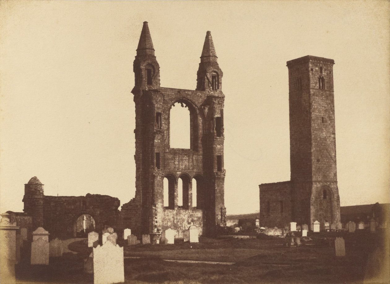 Andrews Cathedral, østgavlen og St. Regulus Tower af Hill and Adamson