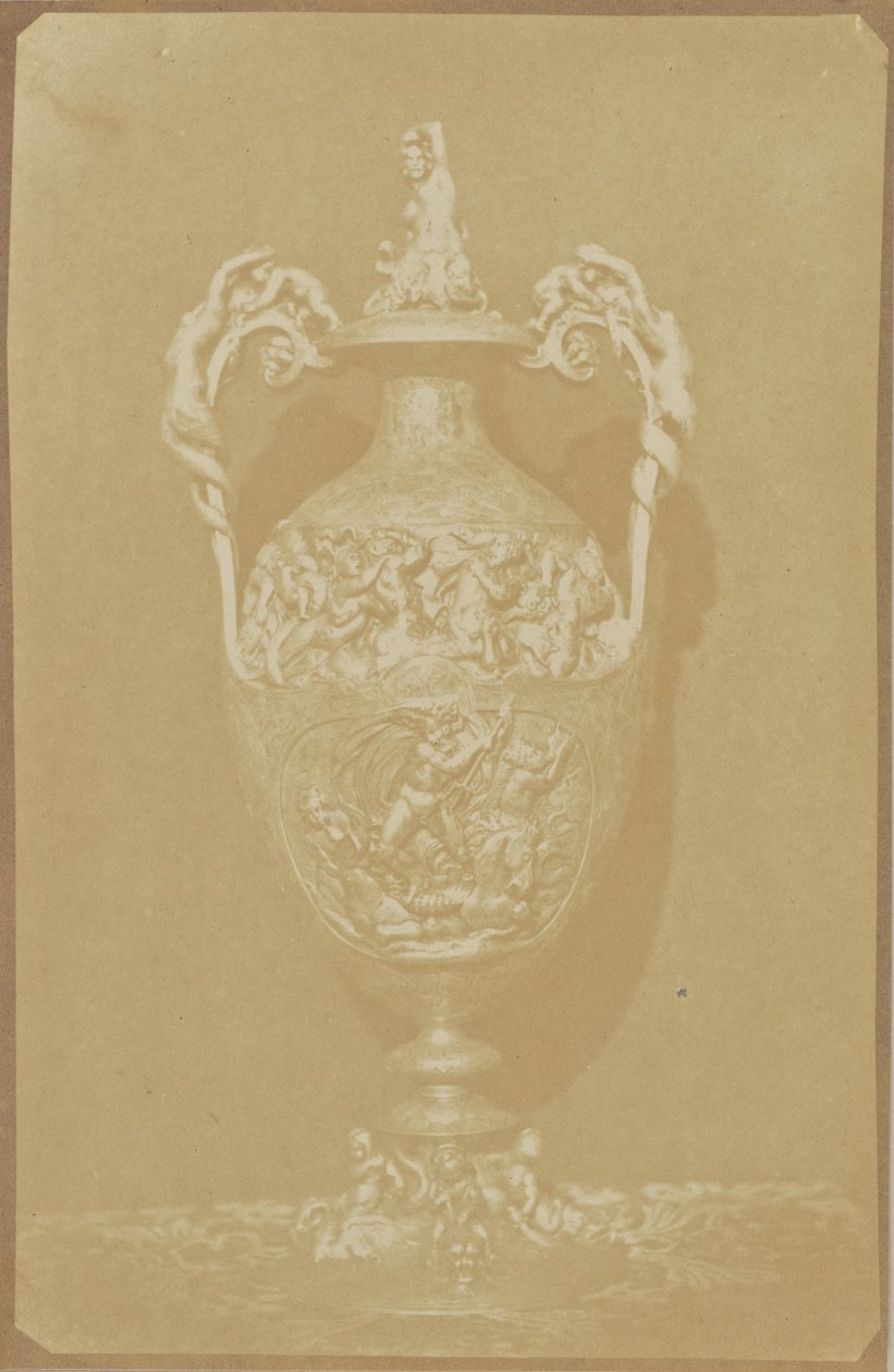 [Udsmykket vase med håndtag] af Hippolyte Bayard