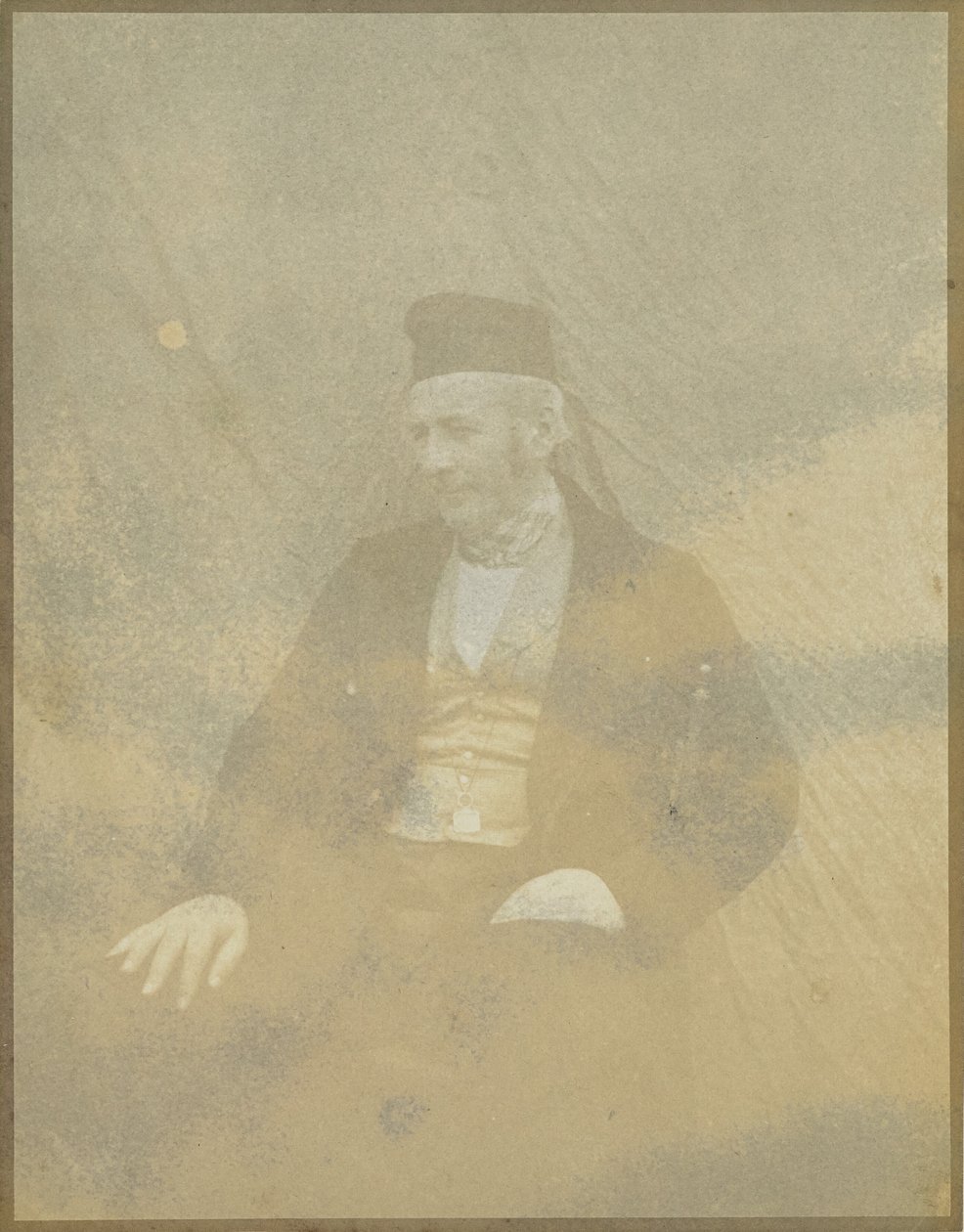 [Portræt af en siddende mand med kasket]. af Hippolyte Bayard