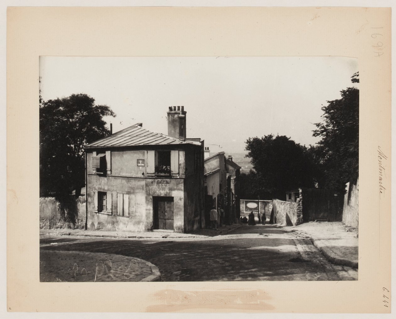 En gade i Montmartre, Paris, ca. 1890 (foto) af Hippolyte Blancard