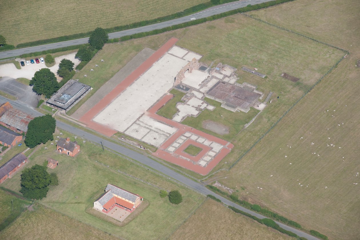 Wroxeter romerske bybade, Shropshire, 2015. af Historic England