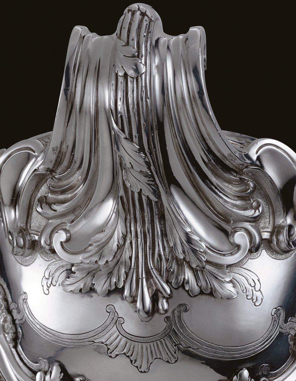 Detalje af en Louis XV terrin, dæksel og liner af Honore de Balzac