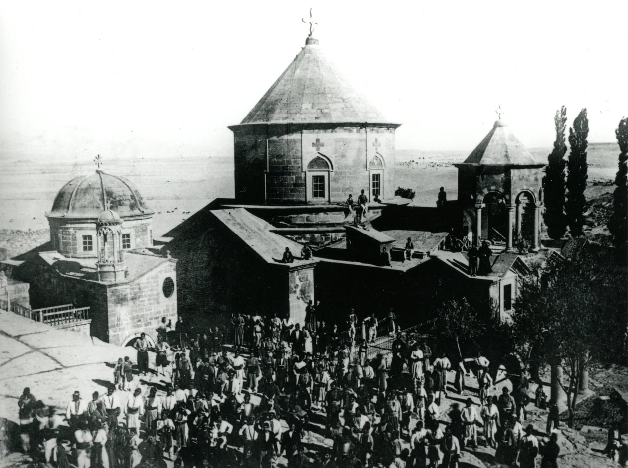 Pilgrimsvandring ved Tomarza-klosteret, sydøst for Kayseri af Hugo Grothe