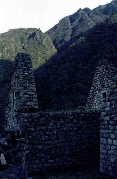 Husruin fra citadellet i Machu Picchu (foto) af Incan Incan