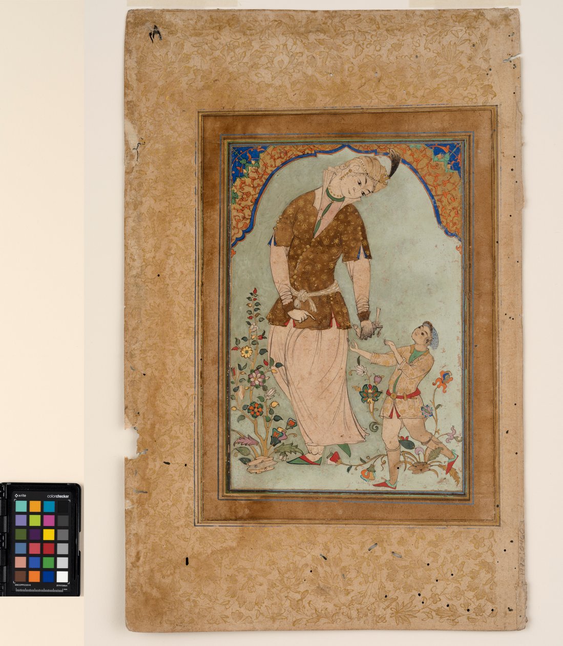 En falkoner tager imod sit bytte fra en side, ca. 1580 (ugennemsigtig akvarel og guld på papir, monteret på en albumside) af Indian School