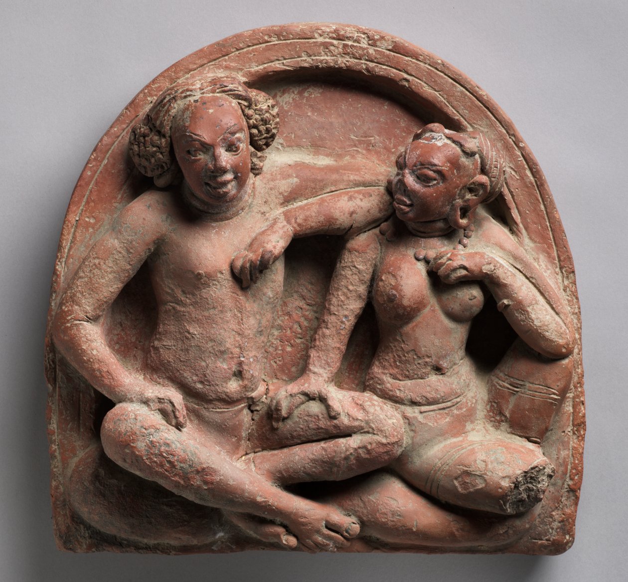 Amorøse par: Mithuna, Ahichchatra, Uttar Pradesh Northern India, ca 320-550 (terracotta) af Indian School