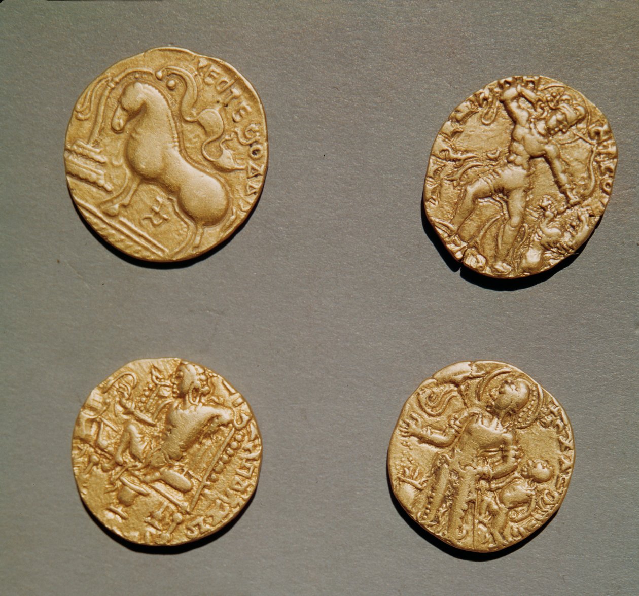 Dinarer af Samudragupta (335-375) Kumaragupta I (415-454) og Chandragupta I (320-335) (guld) af Indian School