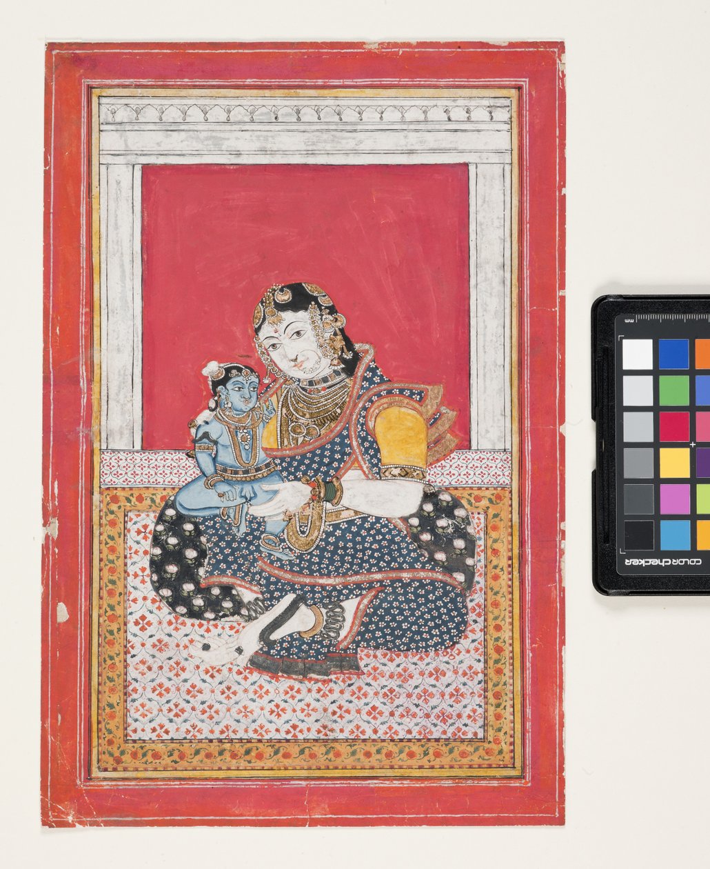 Krishna Og Yashoda (gouache, sølv og bladguld på papir) af Indian School