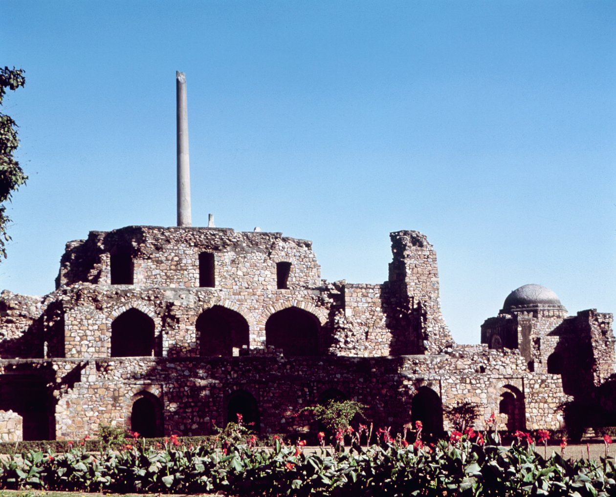 Ruinerne af citadellet Kotla Firuz Shah, grundlagt af Firuz Shah Tughluq (1351-88) af Indian School