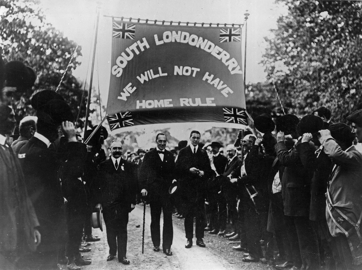 Sir Edward Carson ved en South Londonderry Unionist-march af Irish Photographer