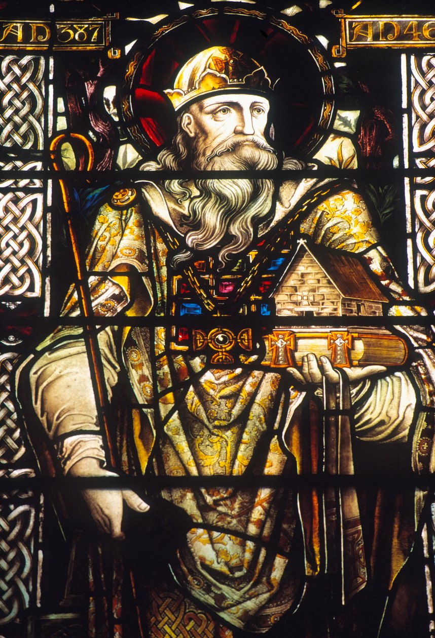 Glasmosaikvindue forestillende St. Patrick af Irish School