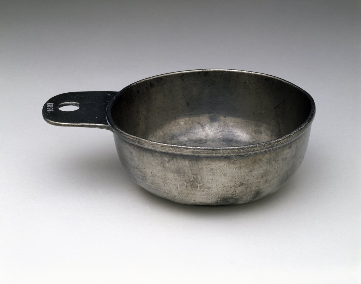 Porringer, ca. 1770-1807 (tin) af Isaac (attr.to) Jackson