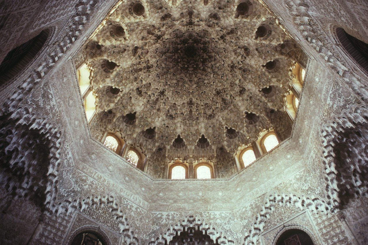 Loft over Hall of the Abencerrajes af Islamic School