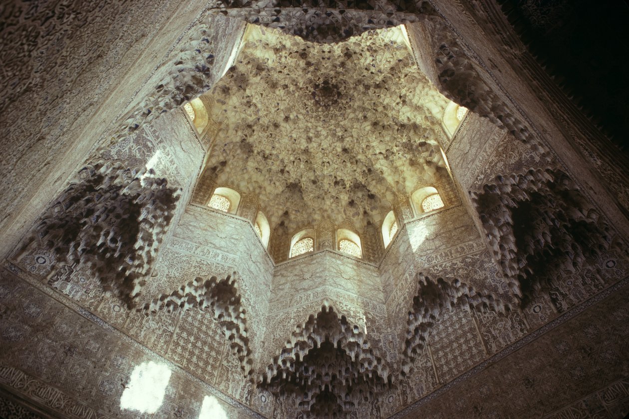 Loft over Hall of the Abencerrajes af Islamic School