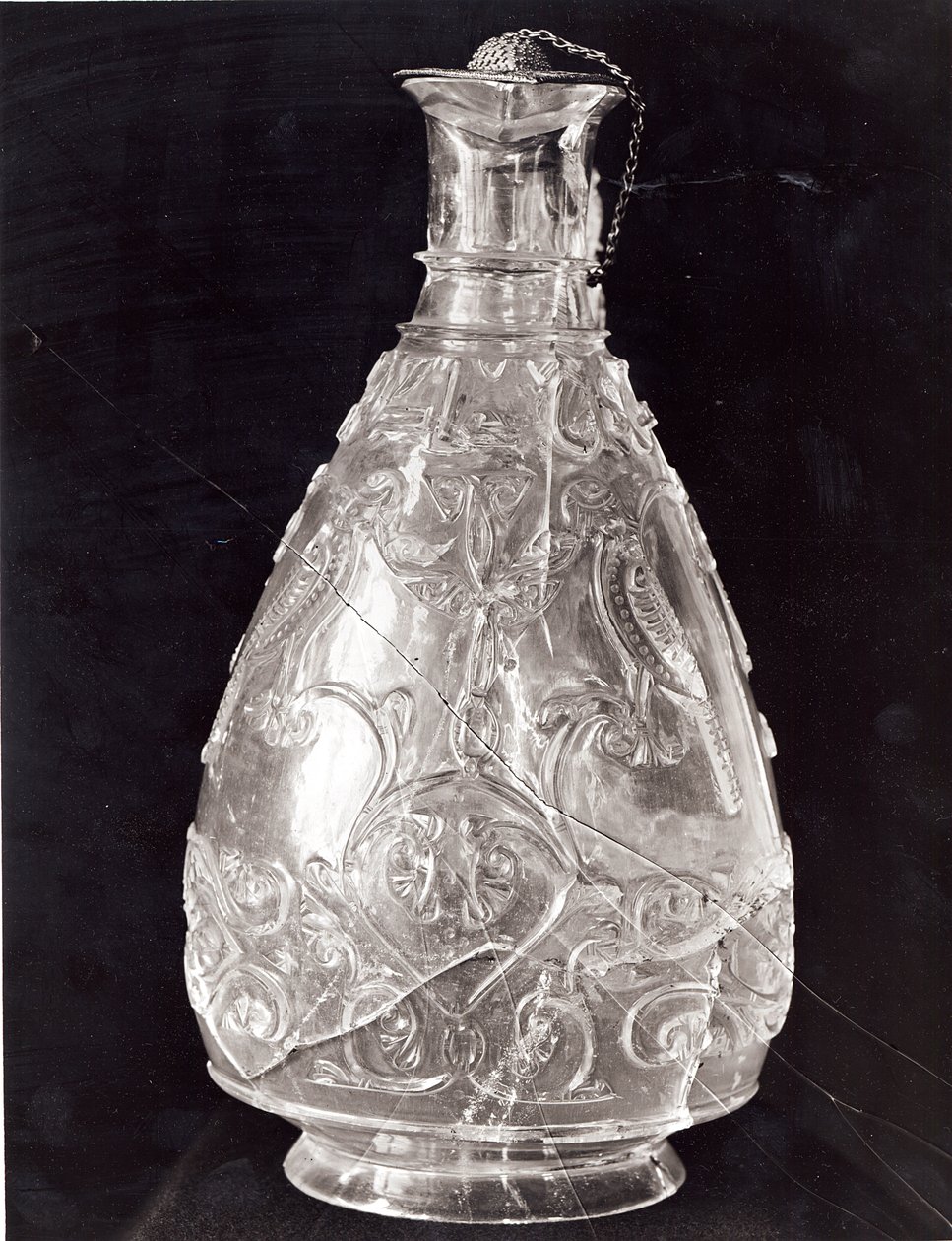 Ærke med fugle fra statskassen i Saint-Denis, egyptisk, Fatimid-periode, slutningen af det 10. århundrede (bjergkrystal) af Islamic School
