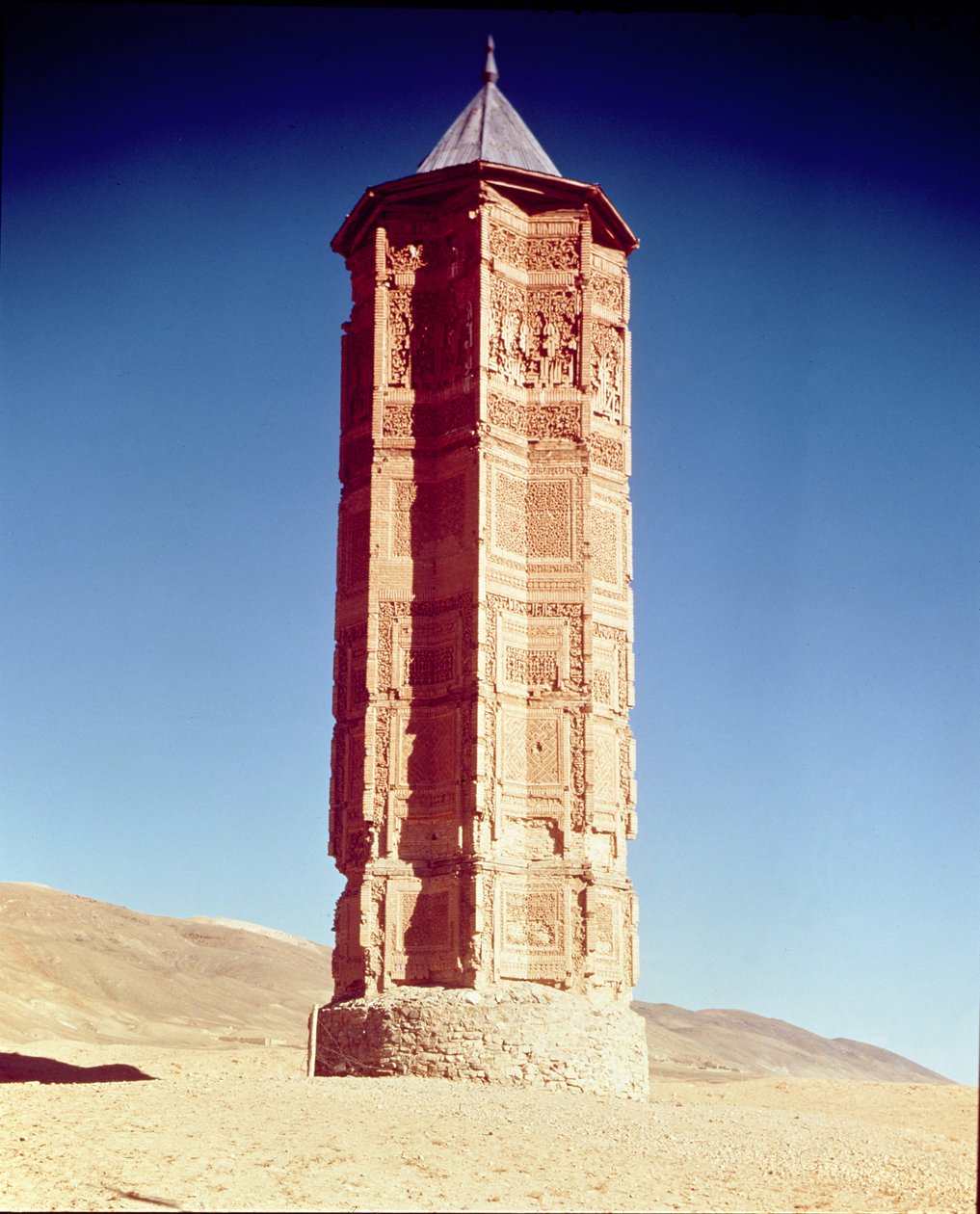 Minaret af Mashud III (1089-1115) af Islamic School