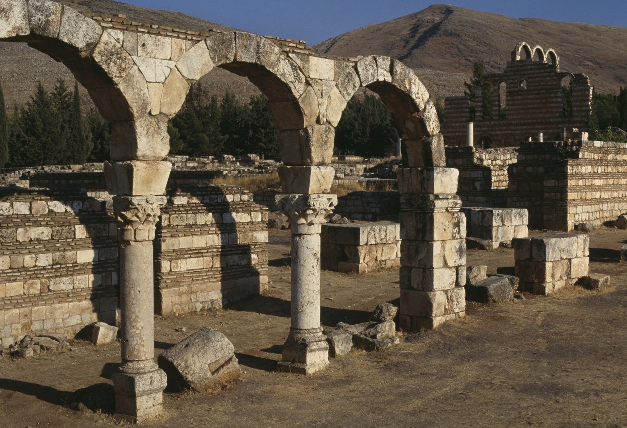Udsigt over en søjlegang, Umayyad-perioden (661-750) af Islamic School