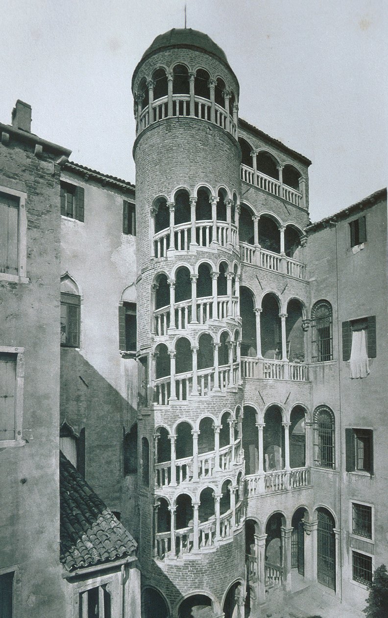 Udsigt over Palazzo Contarini del Bovolo af Italian Photographer