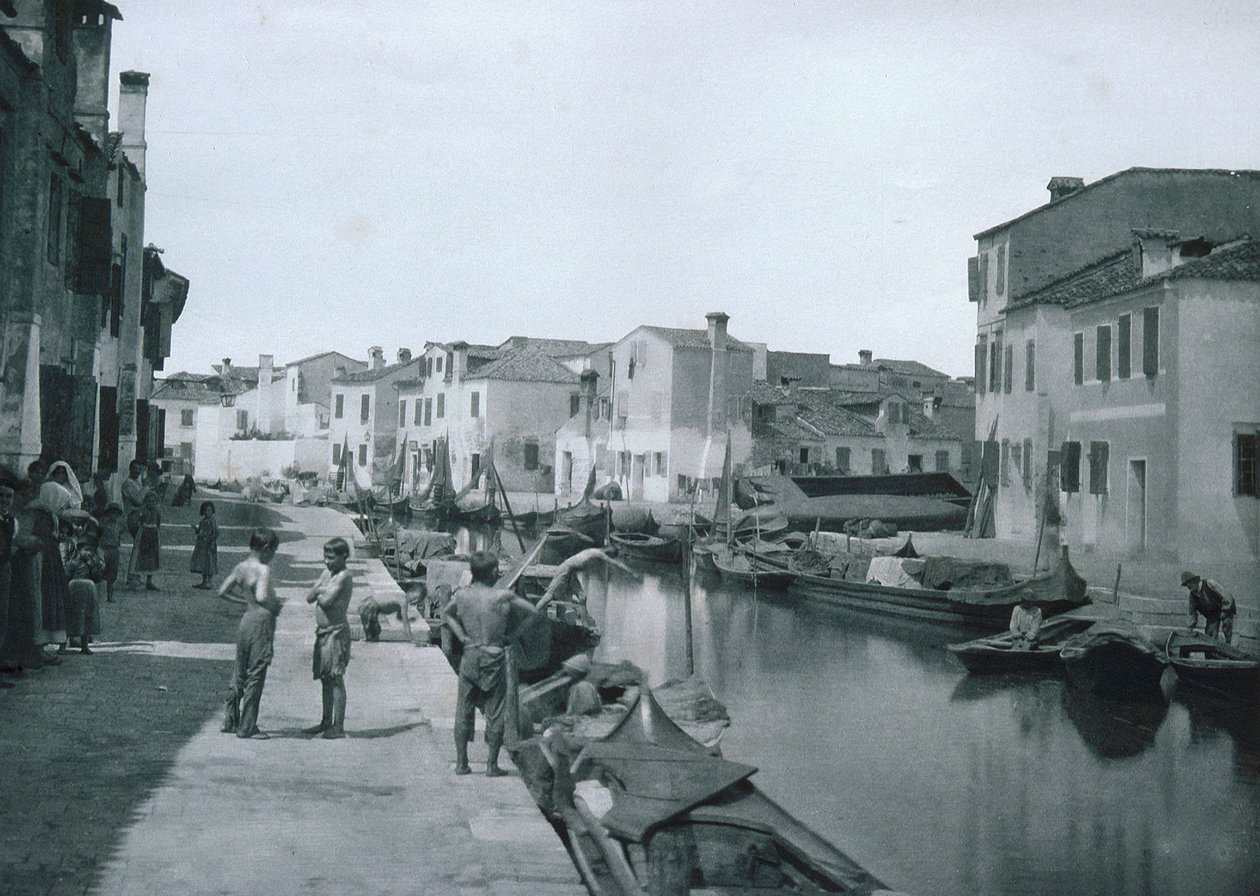 Udsigt over en kanal af Italian Photographer