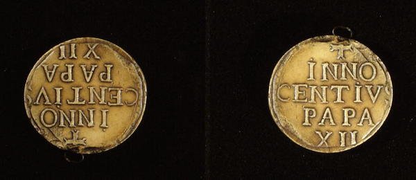 Segl fra en pavelig tyr af pave Innocentius XII (1615-1700) (bly) af Italian School