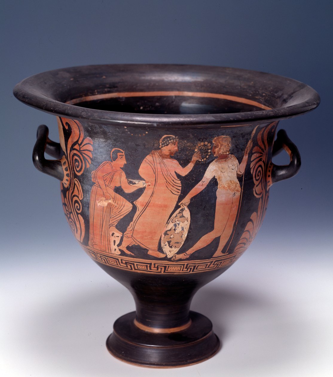 Krater fra Cumae repræsenterer en offerscene (terracotta, 320-310 f.Kr.) af Italian Peninsula