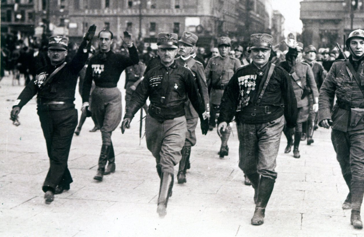 Sorte skjorter Walking on Rome af Italian Photographer