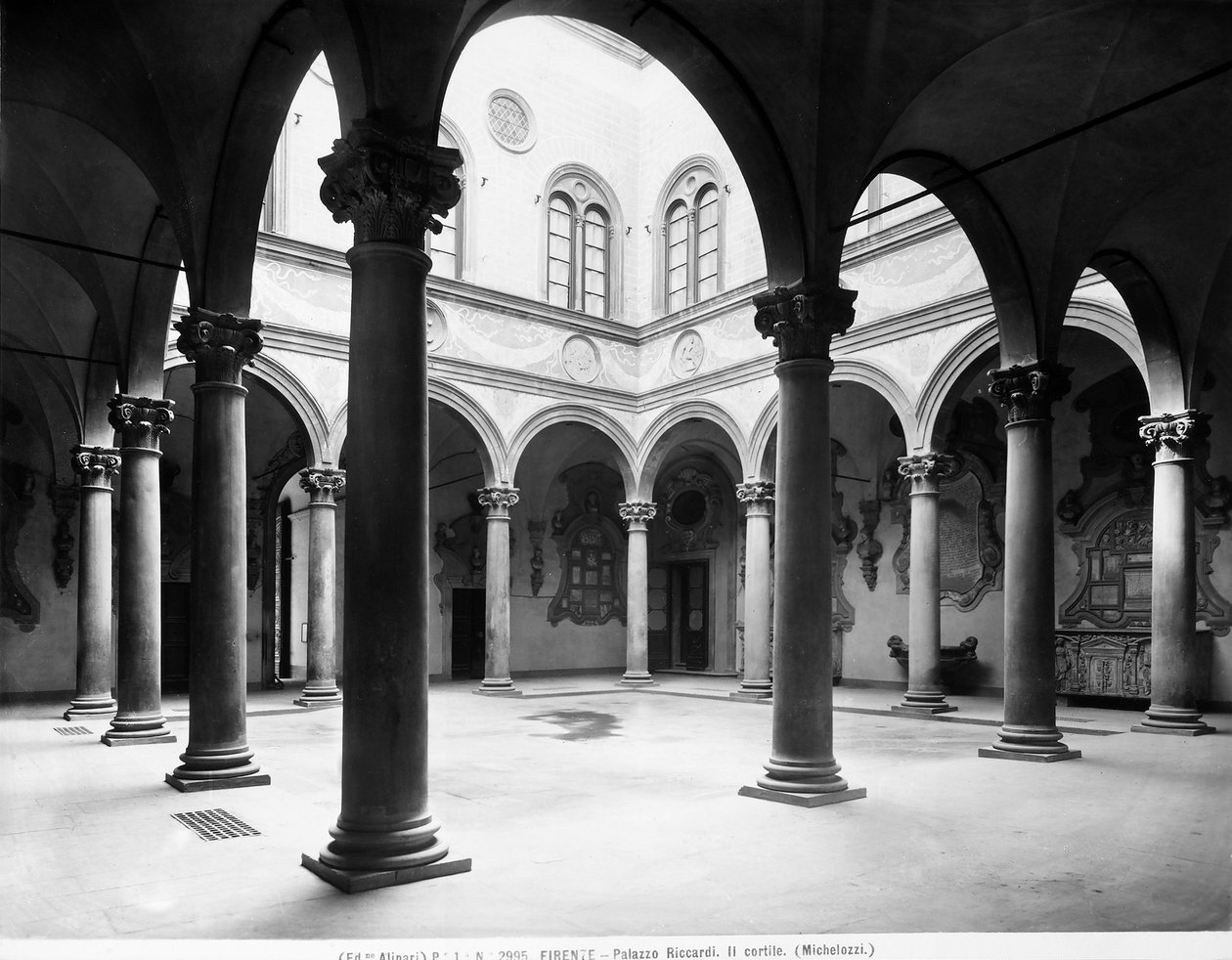 Gården til Palazzo Medici Riccardi, Firenze, Italien, ca. 1890 (s/h-foto) af Italian Photographer