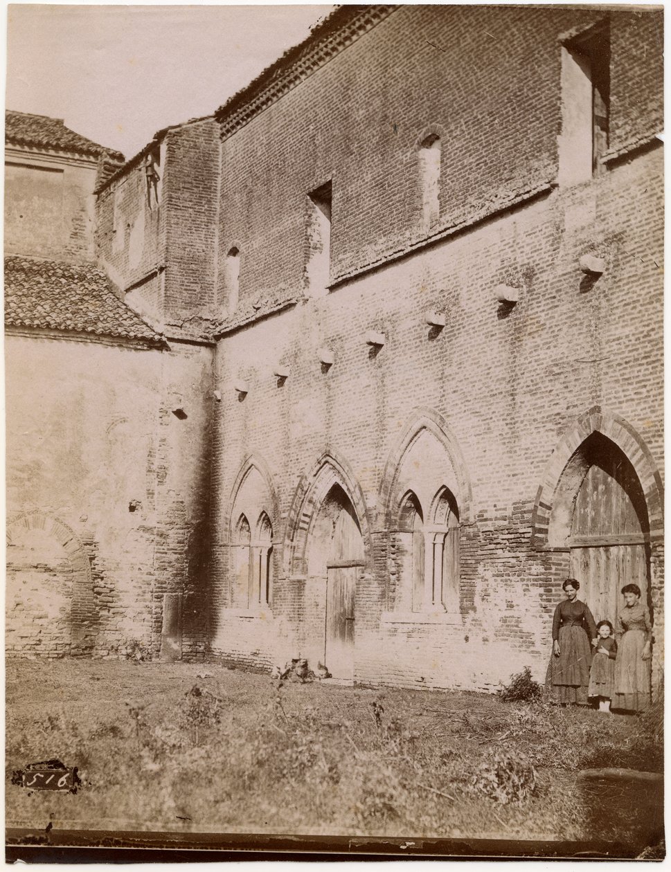 Ydre af Capitular værelse, Pomposa kloster, Emilia-Romagna, Italien, fotografi af Luigi Ricci, Ravenna af Italian Photographer