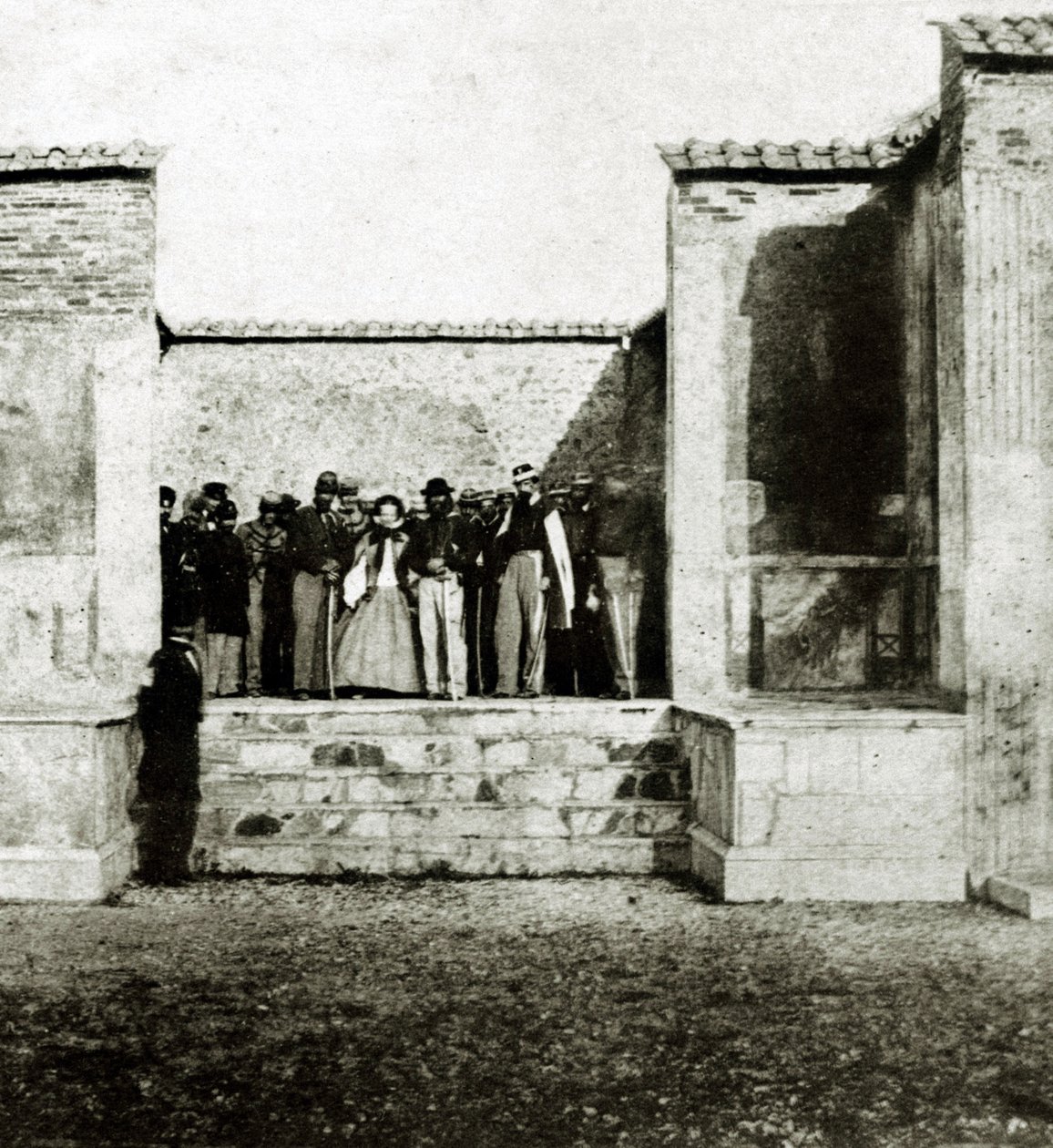 Giuseppe Garibaldi med Giuseppe Fiorelli på besøg i Pompeji af Italian Photographer
