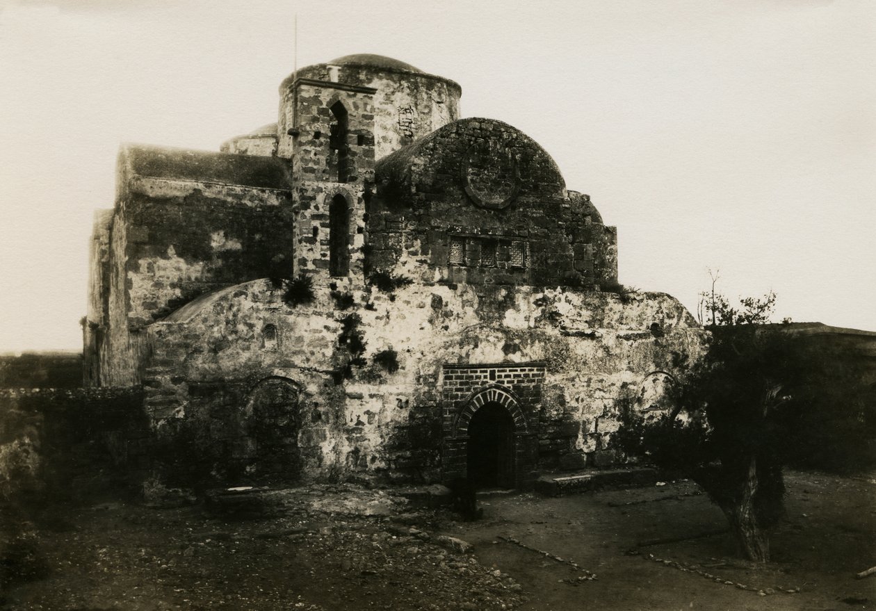 Klosteret Agios Varnavas, Engomi, Cypern, fotografi af Camille Enlart, Paris af Italian Photographer