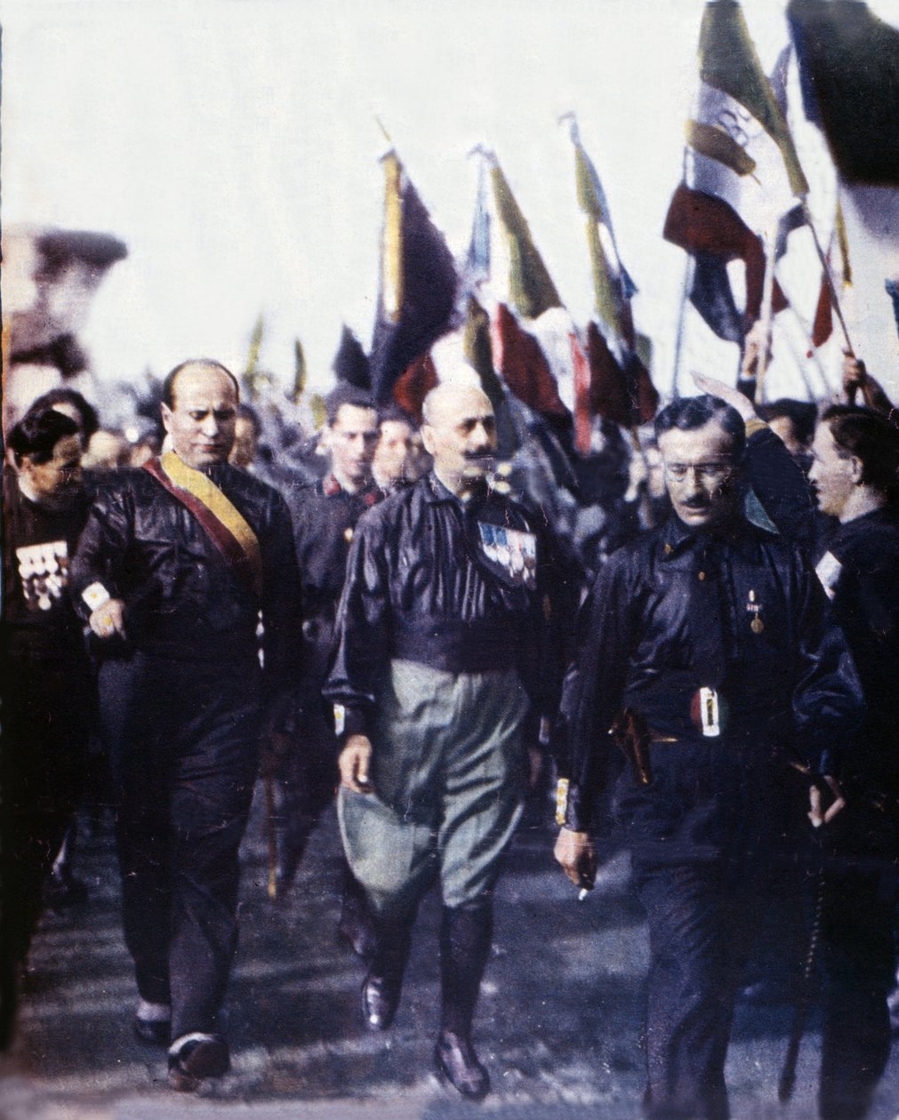 Mussolini har march mod Rom. 1922. Håndkoloreret foto 1923. (Marcia su Roma) af Italian Photographer