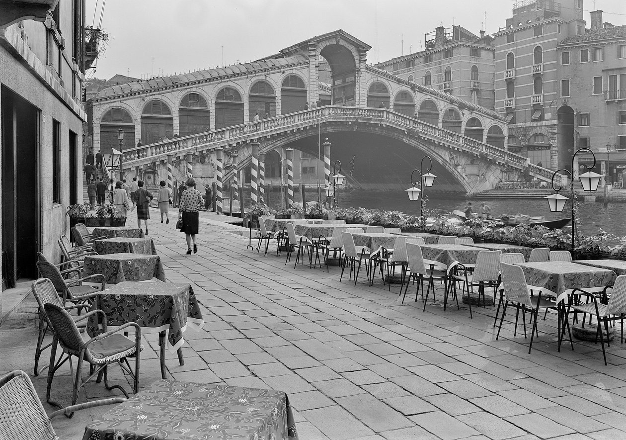 Rialtobroen, Venedig, ca. 1955 (s/h-foto) af Italian Photographer
