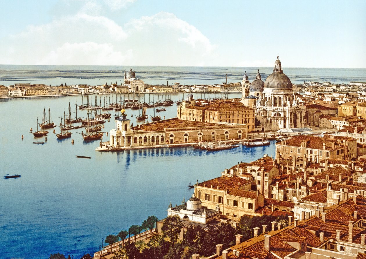 Santa Maria della Salute fra Campanile Tower på Markuspladsen, Venedig, pub. ca. 1900 af Italian Photographer