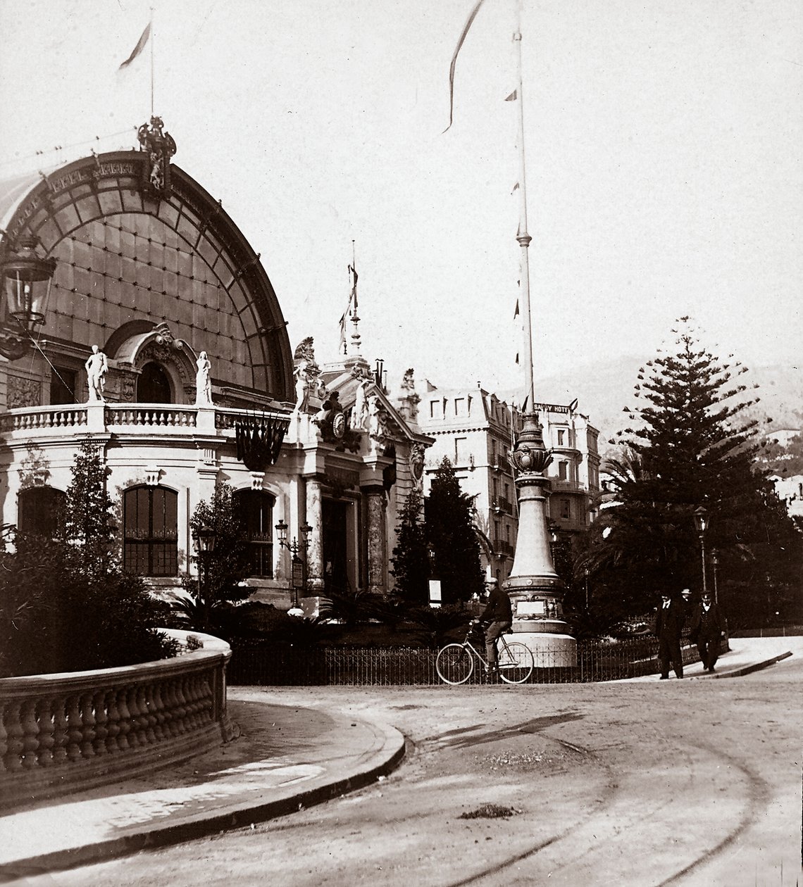 Indgangen til Fine Arts Exposition i Montecarlo, i 1898, 25/02/1898 (s/h foto) af Italian Photographer